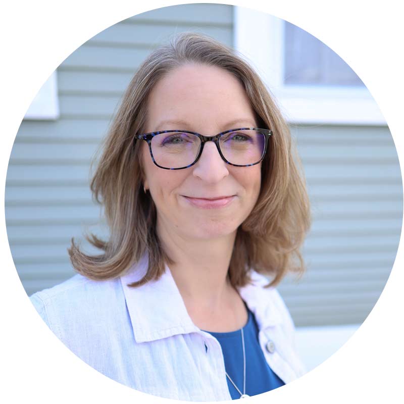 Linnea Hauthaway, Office Manager